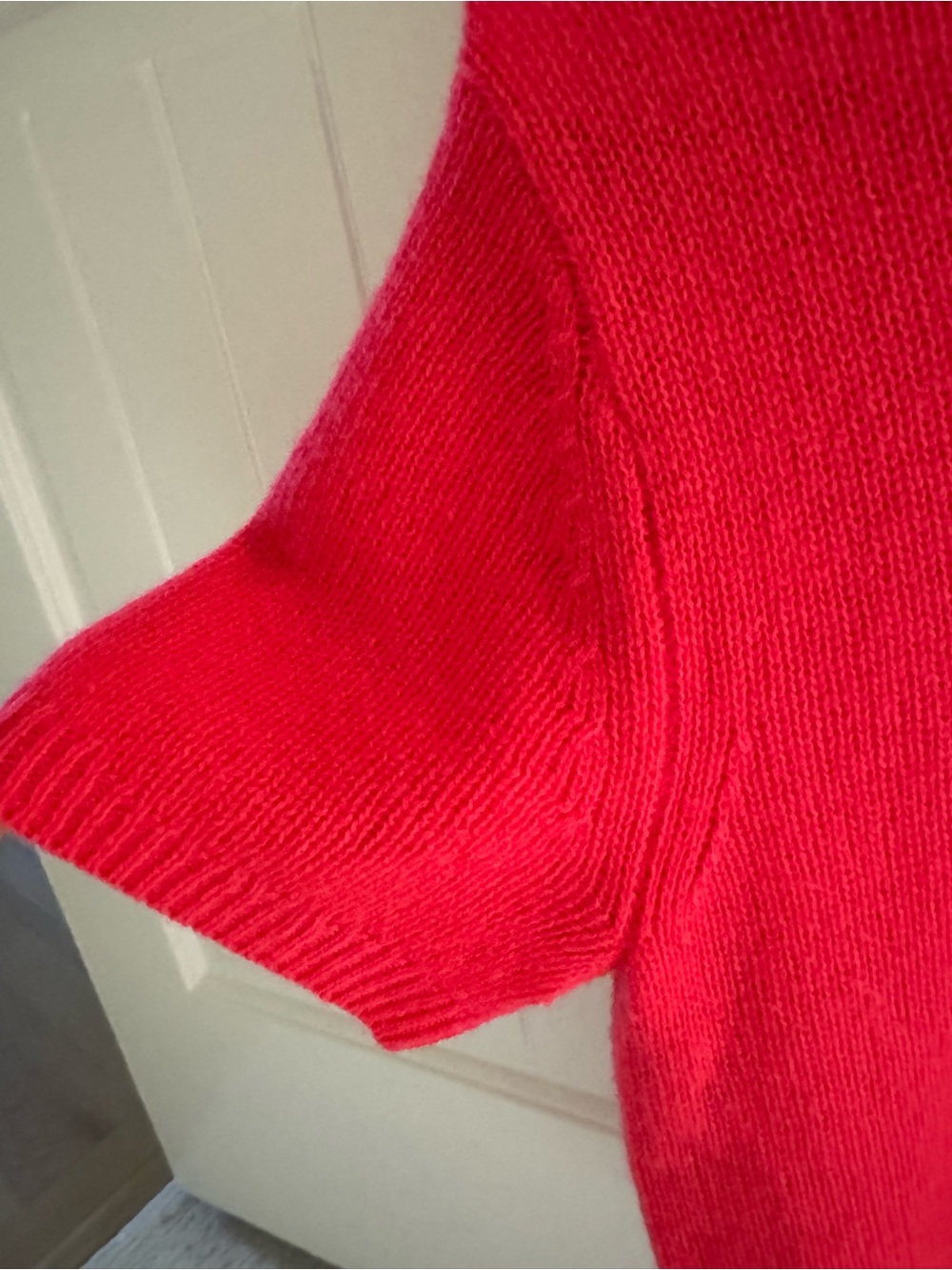 White + Warren Short Sleeve Cashmere Sweater Stunning Poppy Color size M - Picture 3 of 5